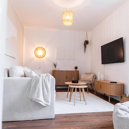 Mitten In Wolfsburg - Happyhome - 2 Zimmer, 6 Personen, Outletcenter, Autostadt, Vw-Nah, Parken Exterior foto